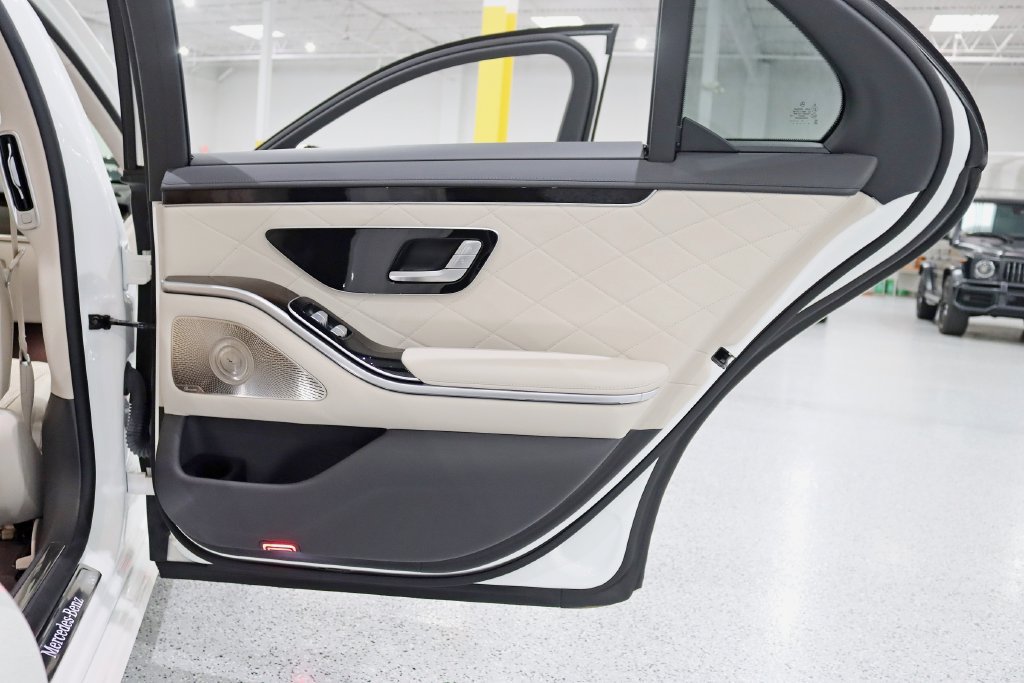 Used 2022 Mercedes-Benz S 580 4MATIC Sedan image 36