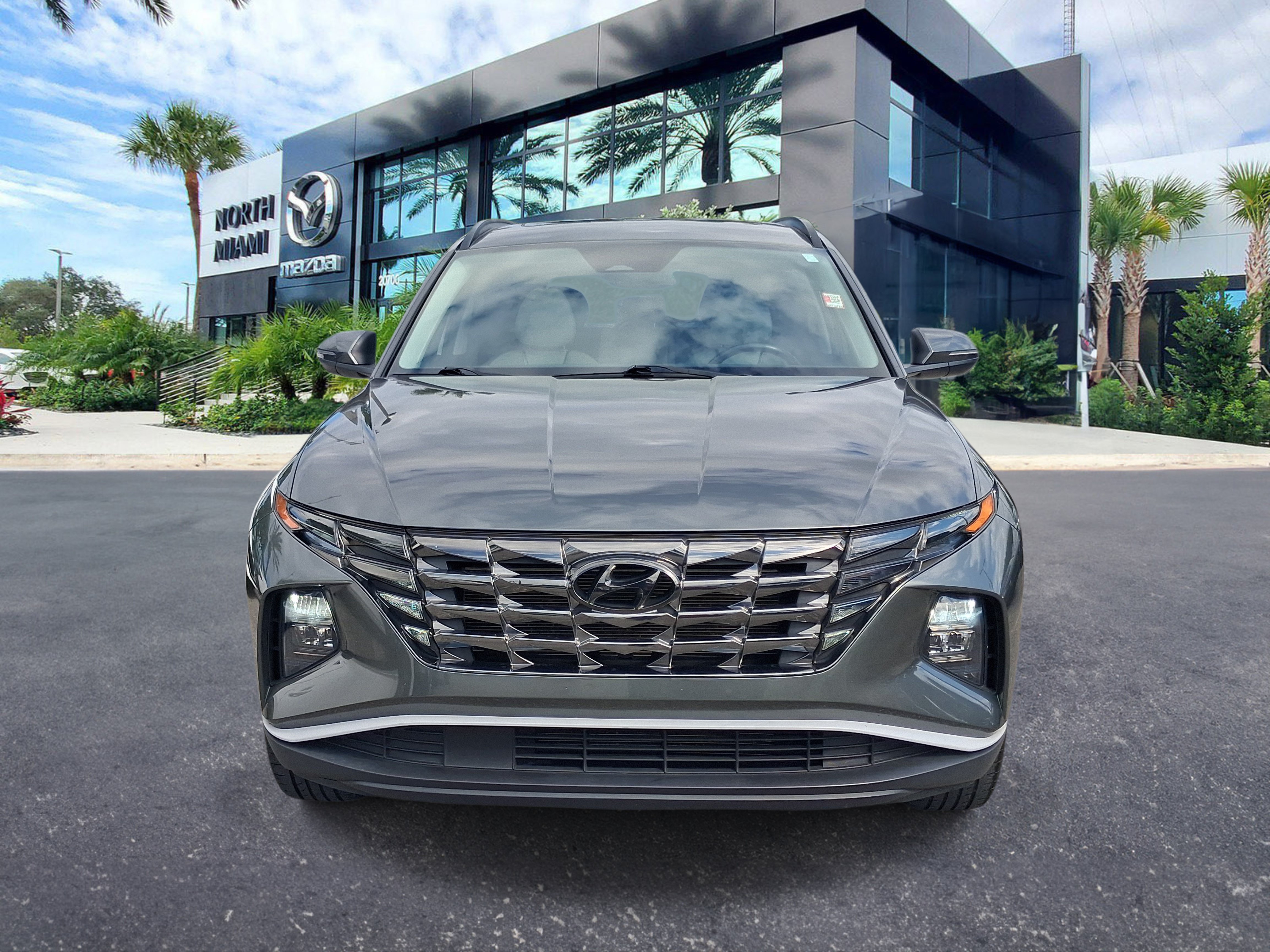 Used 2022 Hyundai Tucson SEL w/ Convenience + Premium Package FWD image 2
