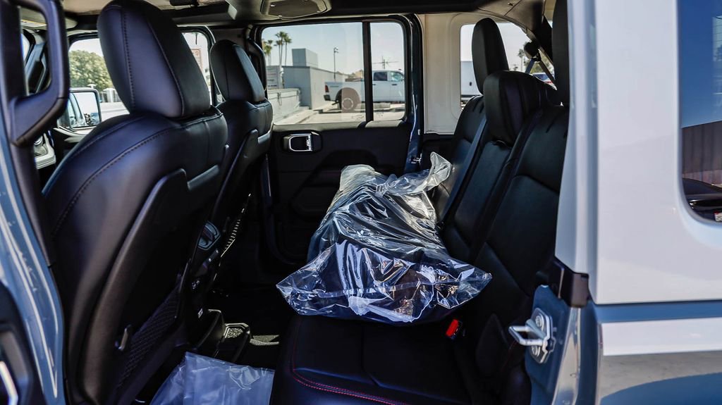 New 2026 Jeep Wrangler Unlimited Rubicon w/ Whitecap Package image 22