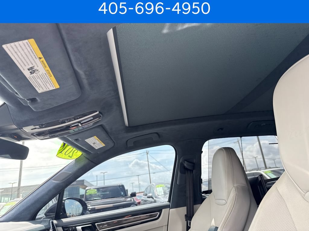 Used 2019 Porsche Cayenne Turbo AWD/4WD image 27