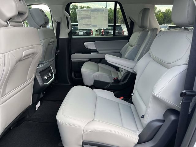 New 2027 Ford Expedition Max Active RWD image 9
