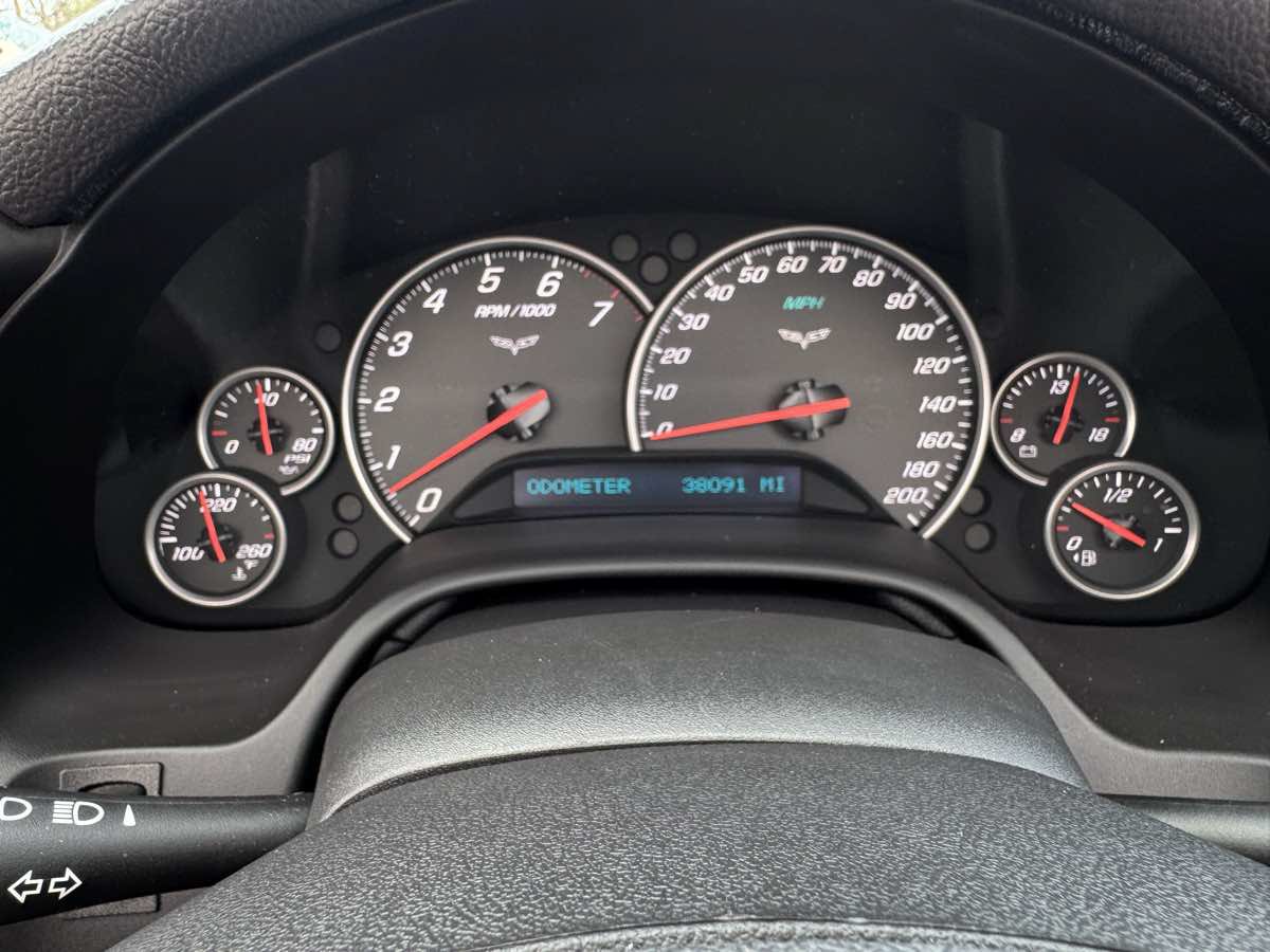 Used 2008 Chevrolet Corvette Convertible w/ Preferred Equipment Group RWD image 31