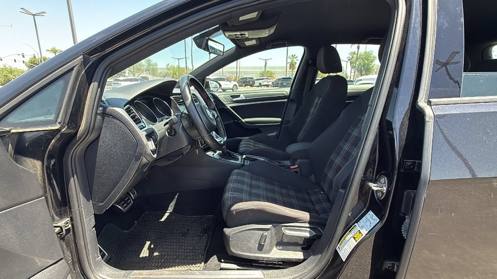 Used 2018 Volkswagen GTI S FWD image 15