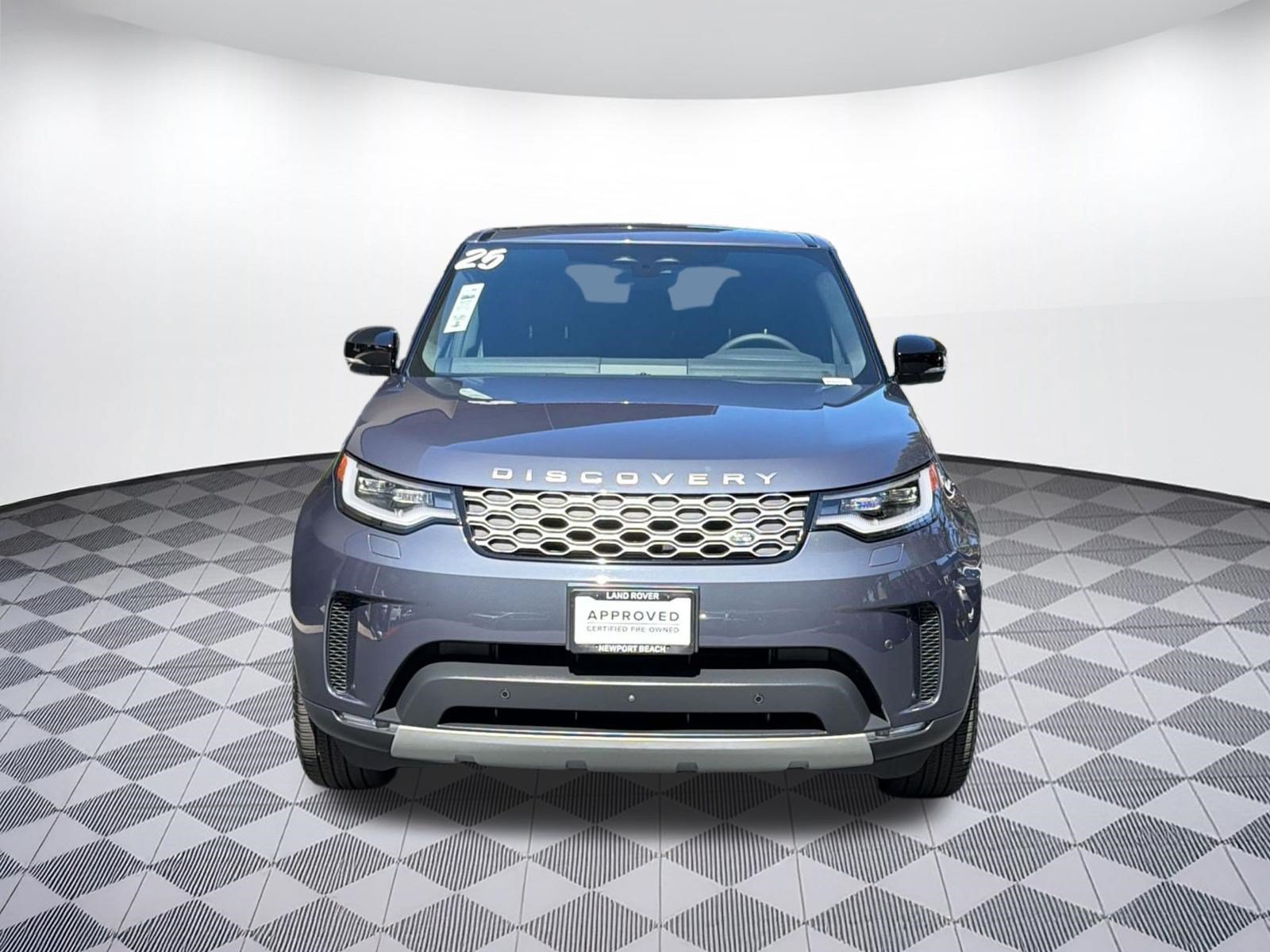 Certified 2025 Land Rover Discovery S AWD/4WD image 6