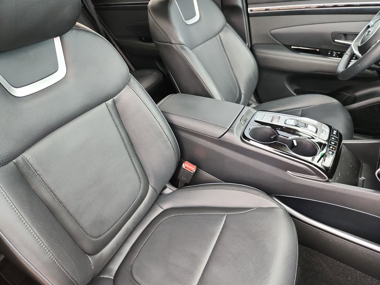 Used 2024 Hyundai Tucson Limited image 21