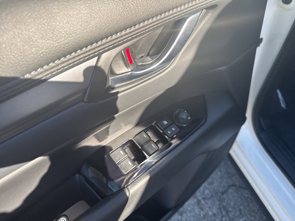 Used 2022 MAZDA CX-5 AWD 2.5 S w/ Preferred Package image 2