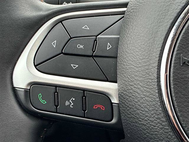 Used 2017 Jeep Compass Limited w/ Navigation Group image 23