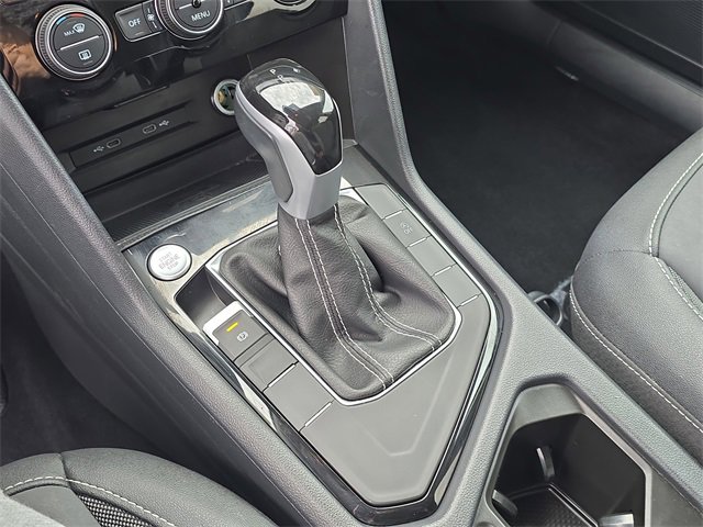 Used 2024 Volkswagen Taos SE image 28