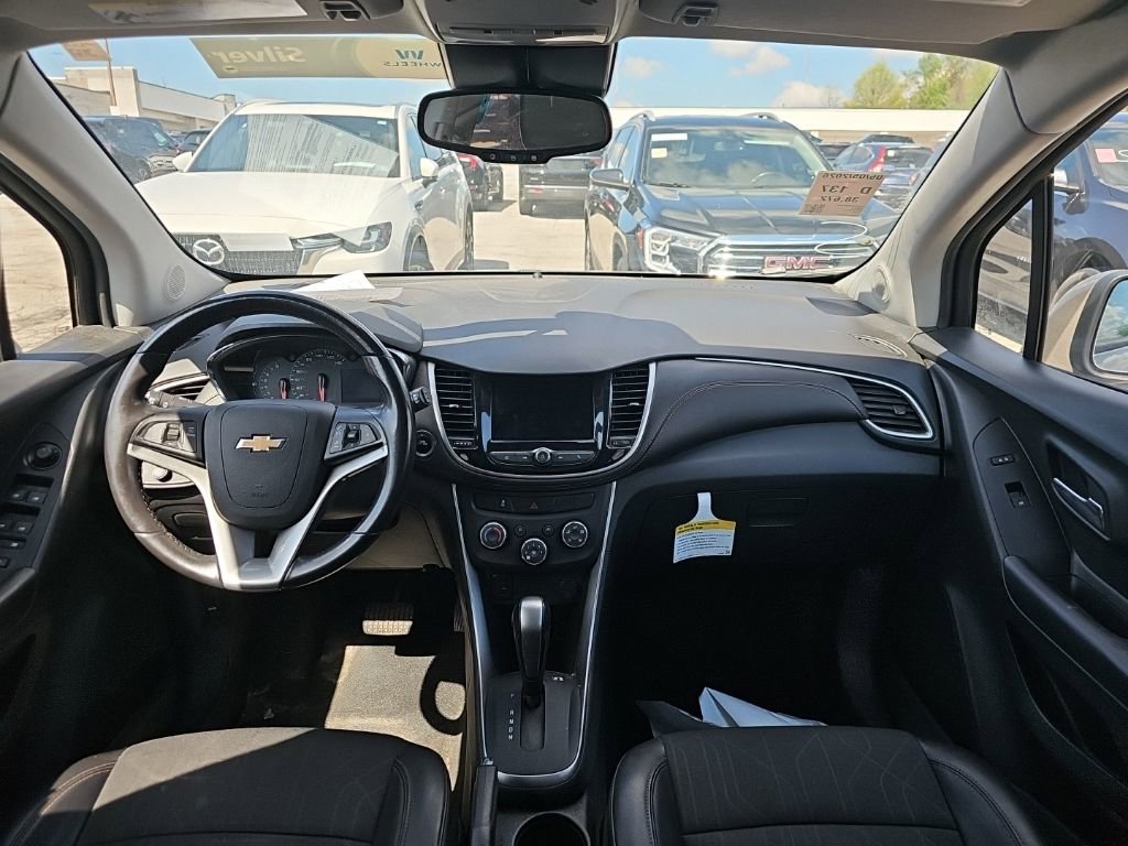 Used 2022 Chevrolet Trax LT w/ Driver Confidence Package AWD/4WD image 9