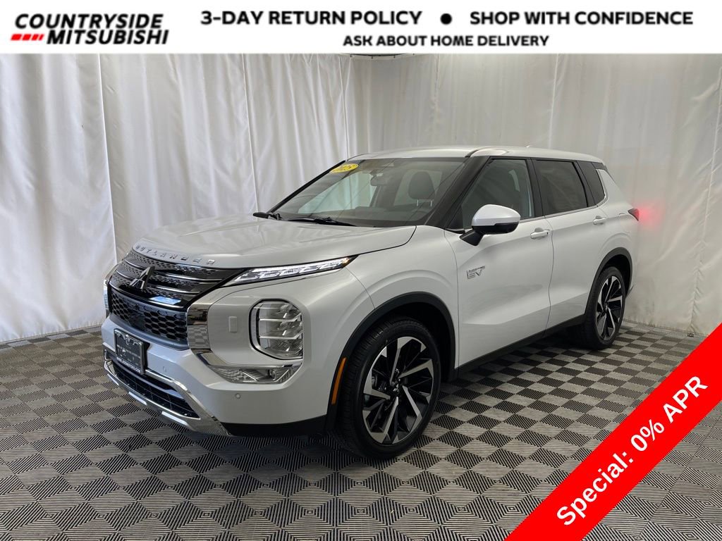 New 2025 Mitsubishi Outlander SE