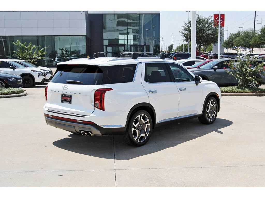 Used 2023 Hyundai Palisade Limited FWD image 4