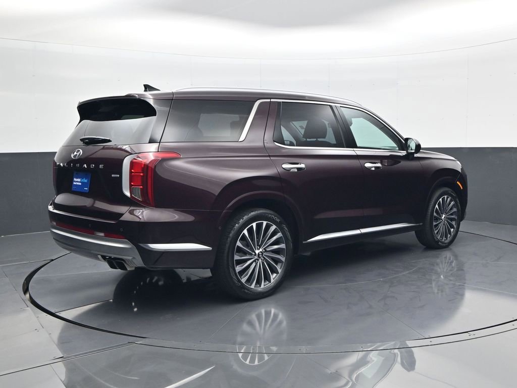 Used 2023 Hyundai Palisade Calligraphy image 5