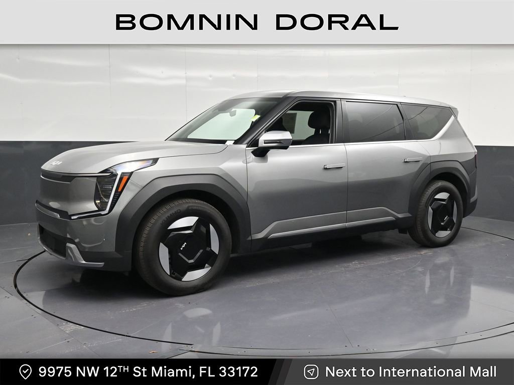 Used 2025 Kia EV9 Light image 1