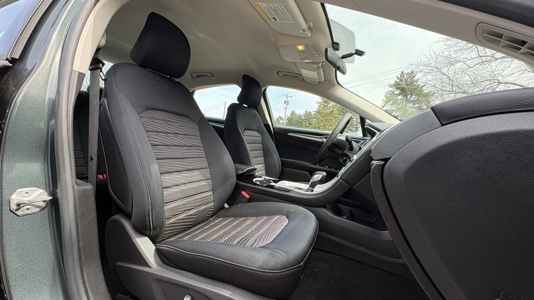 Used 2016 Ford Fusion SE image 32