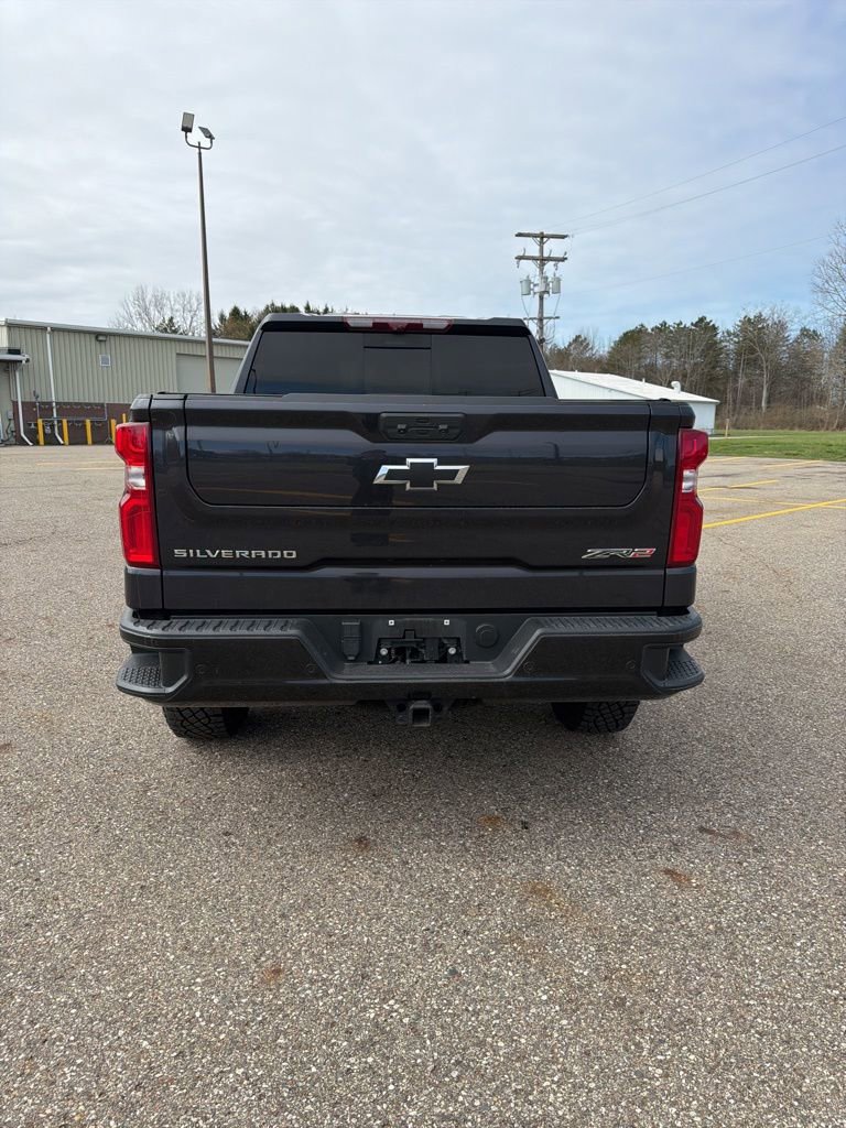 Used 2024 Chevrolet Silverado 1500 ZR2 w/ Technology Package AWD/4WD image 6