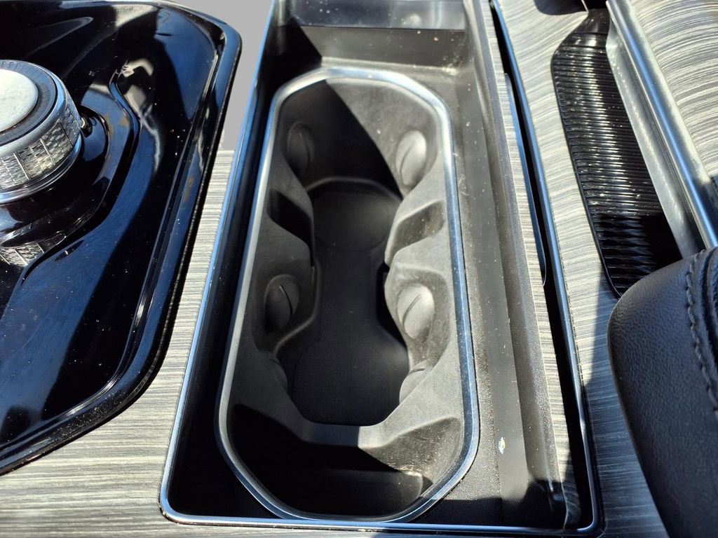 Used 2024 Jeep Wagoneer Series II w/ Flexible Seating Group image 11