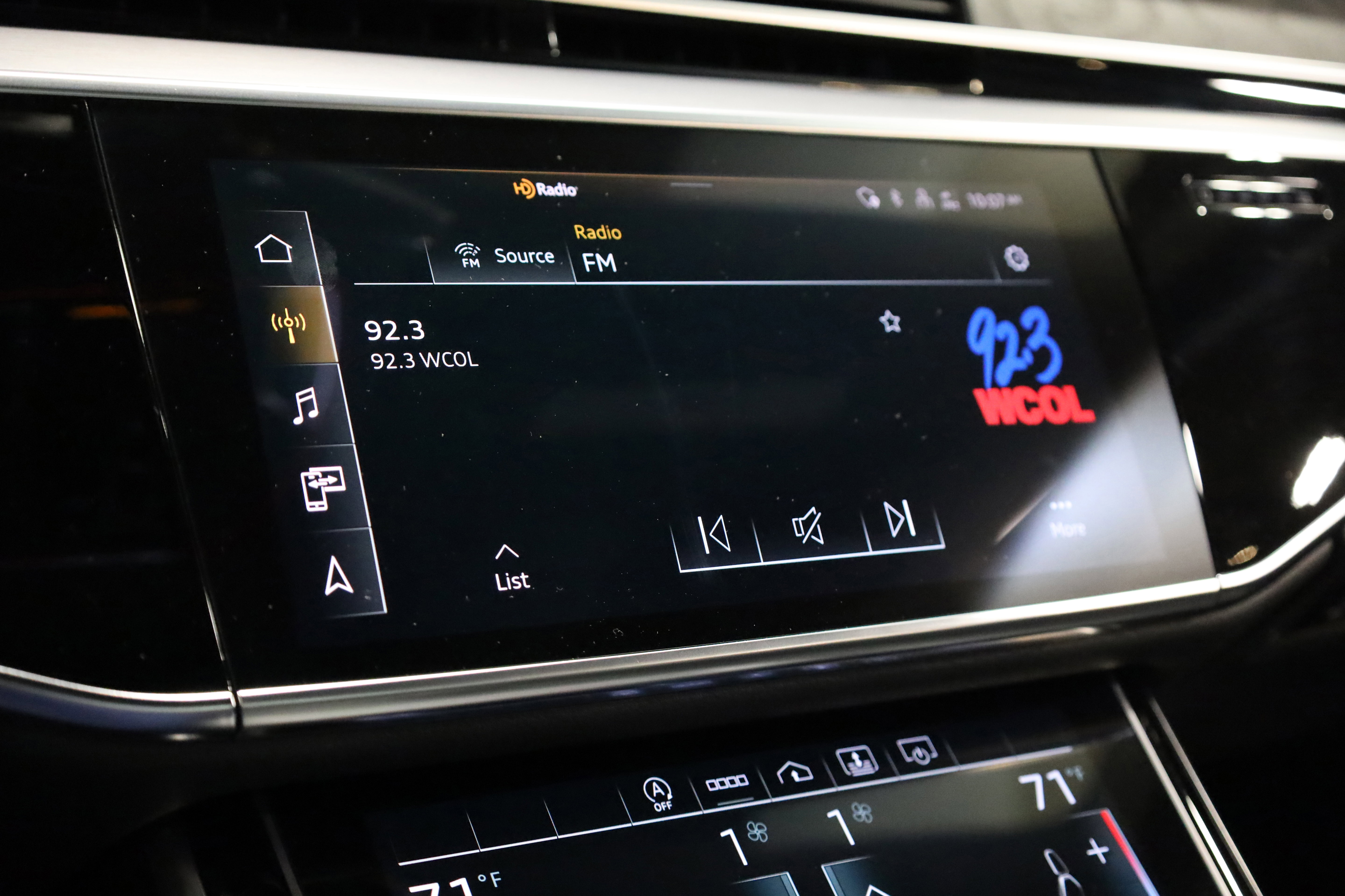 Used 2022 Audi A8 L 3.0T w/ Executive Package image 27