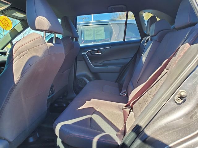 Used 2022 Toyota RAV4 SE image 10