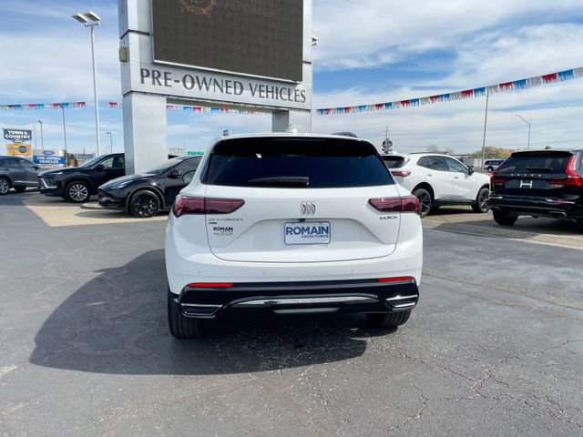 Used 2025 Buick Envision Sport Touring AWD/4WD image 4