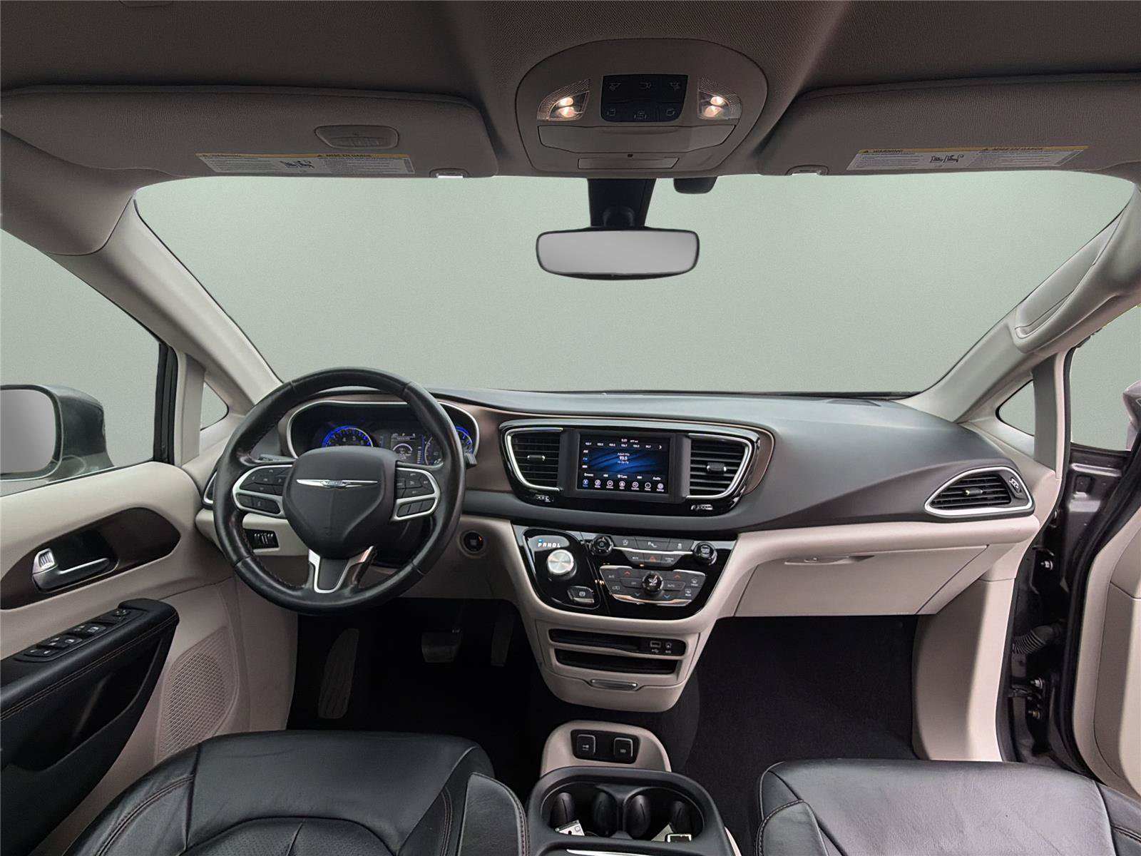 Used 2019 Chrysler Pacifica Touring-L FWD image 20