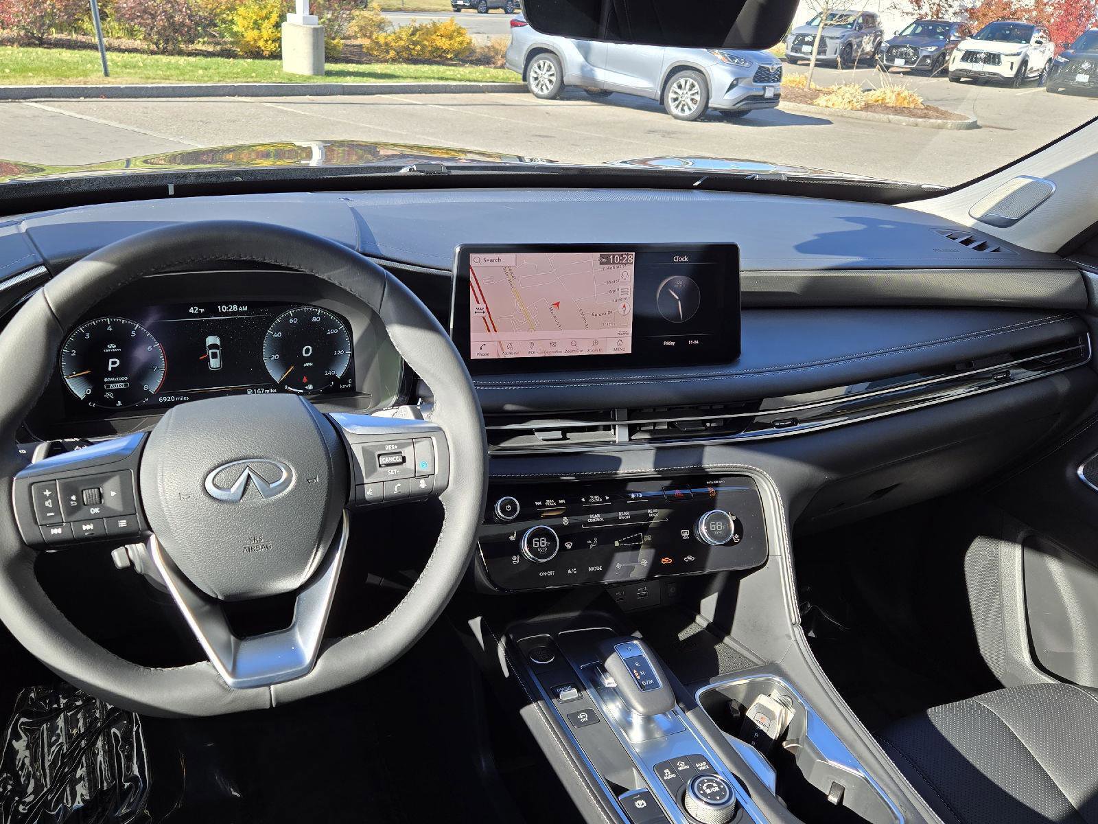 Certified 2025 INFINITI QX60 Luxe image 9