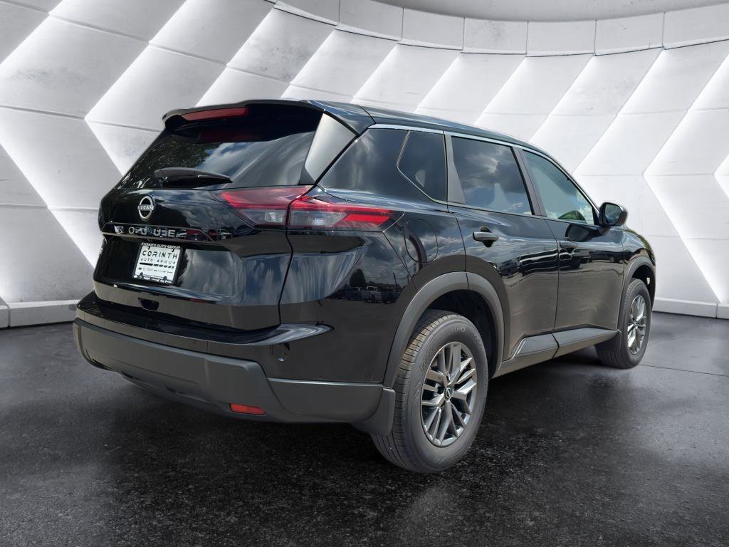 New 2026 Nissan Rogue S image 8