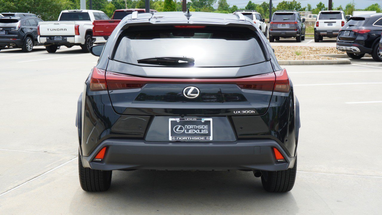 Certified 2026 Lexus UX 300h FWD w/ Accessory Package (2T) image 7