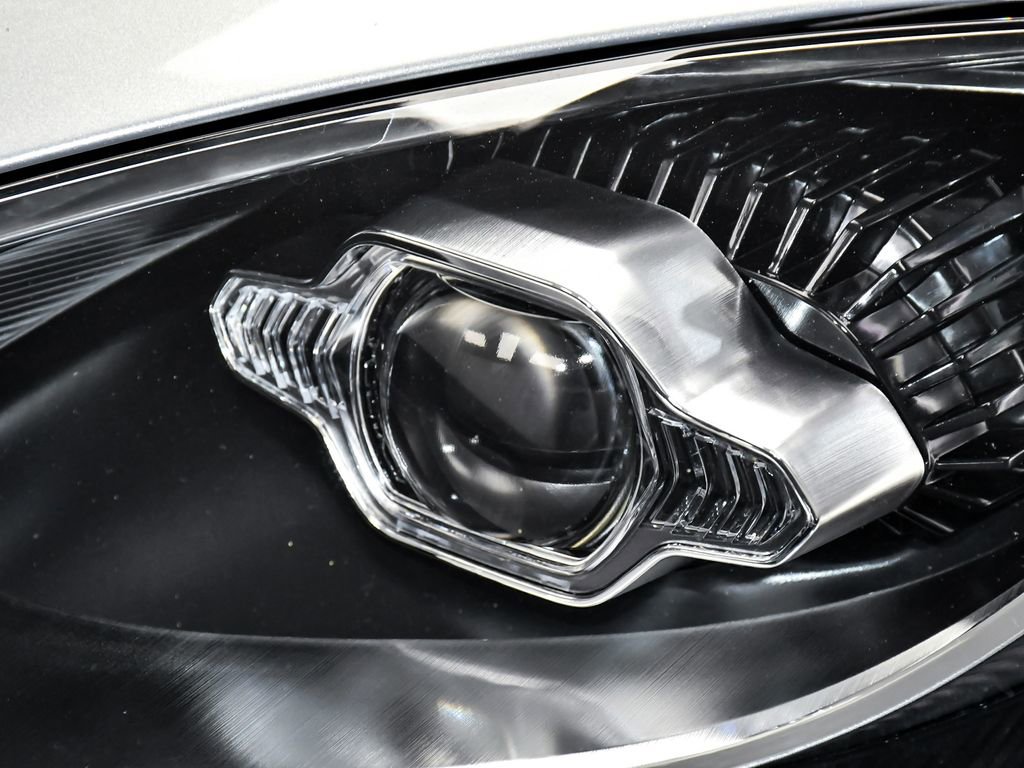 Used 2021 Aston Martin DBX image 76