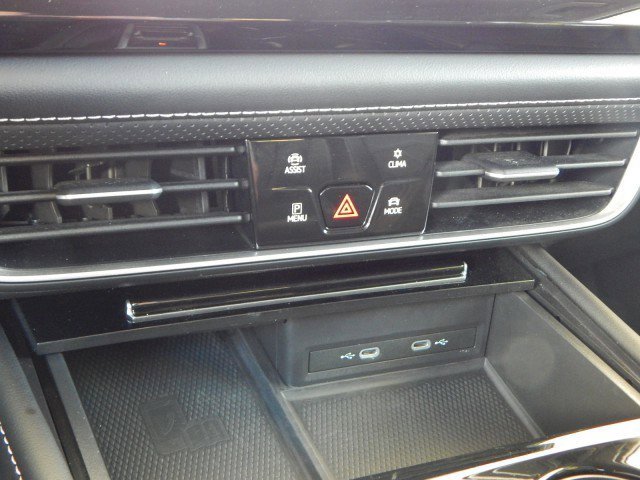 Used 2024 Volkswagen Atlas SE image 24