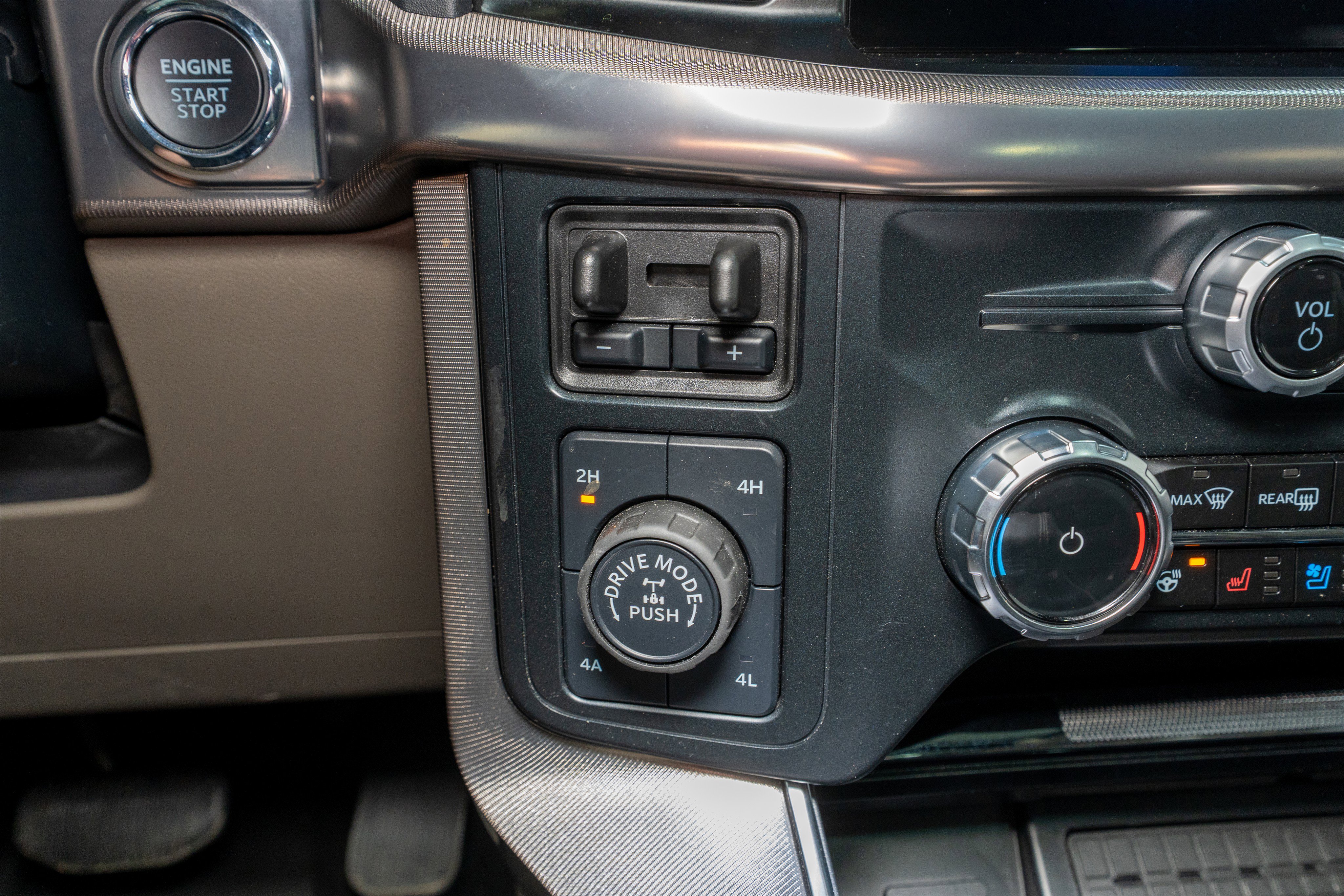 Used 2024 Ford F150 Platinum w/ Equipment Group 703A Plus image 34