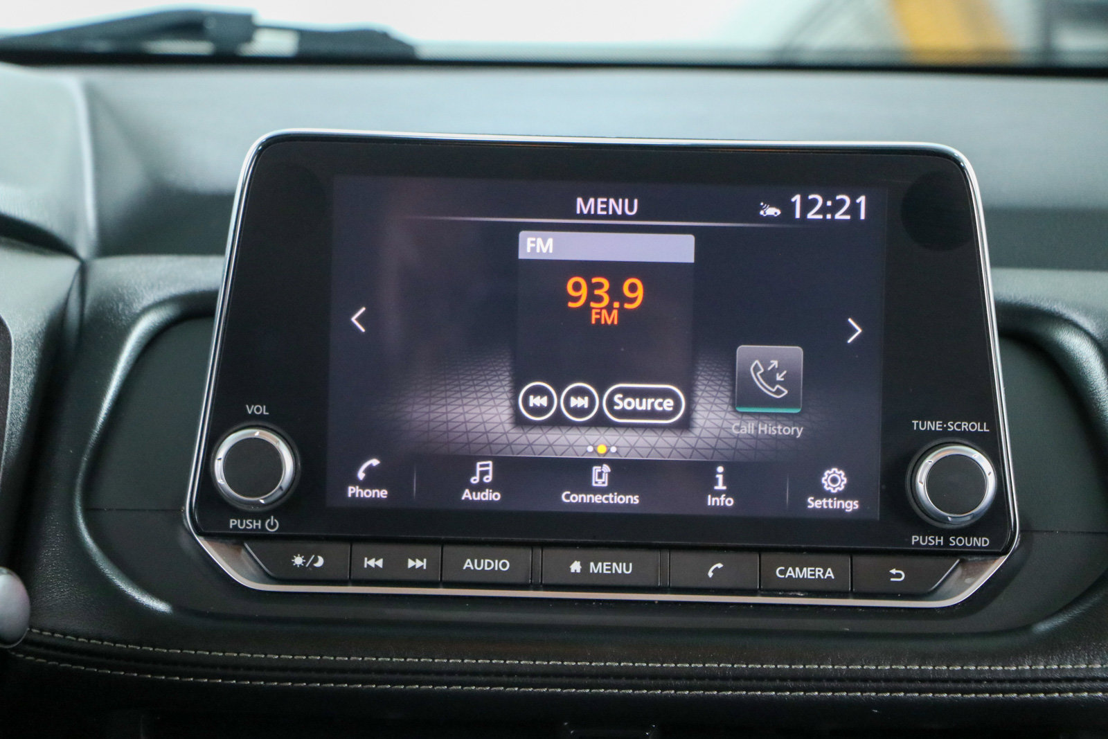 Used 2024 Nissan Rogue SV FWD image 19