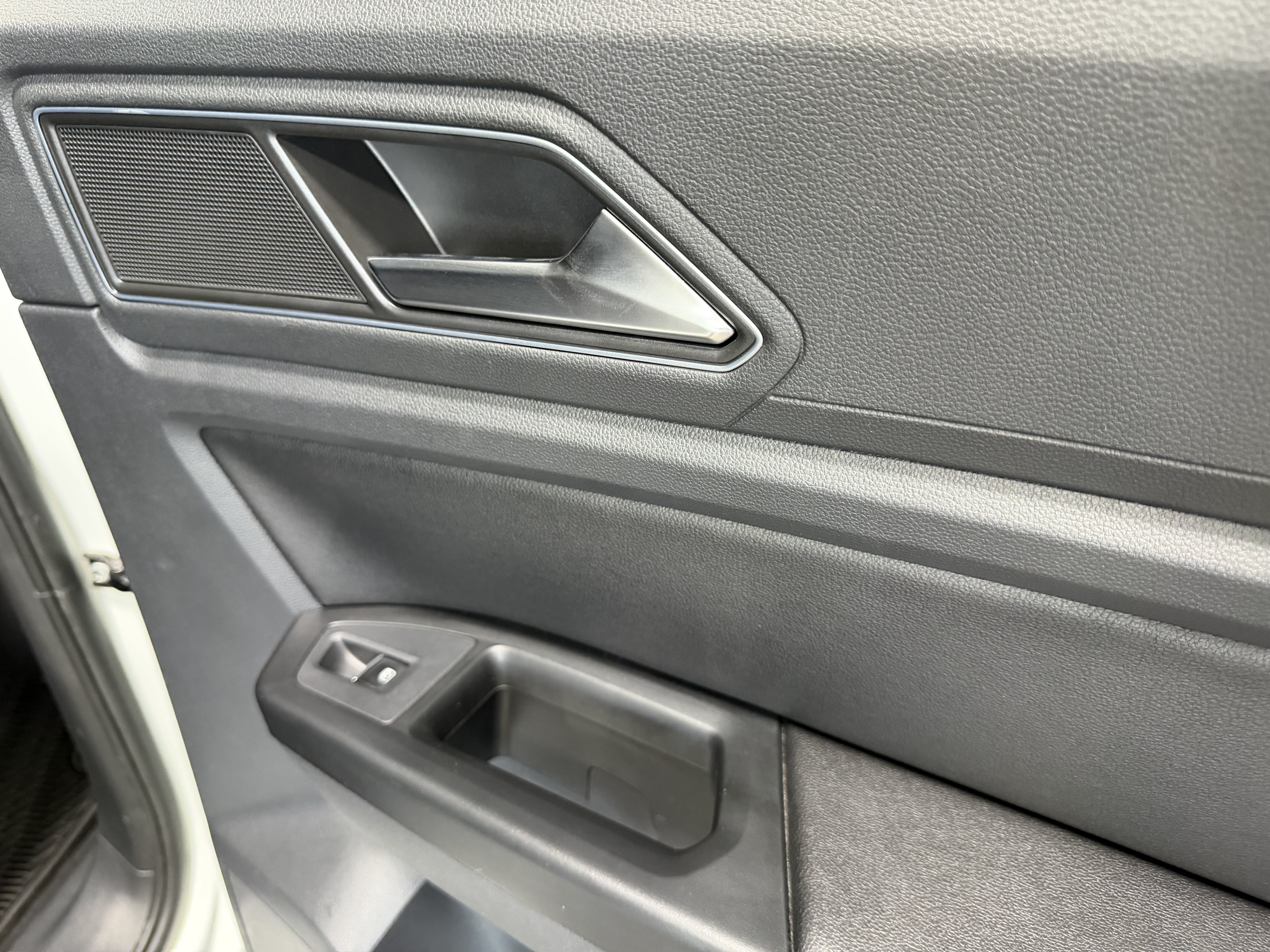 Used 2018 Volkswagen Atlas SE FWD image 31