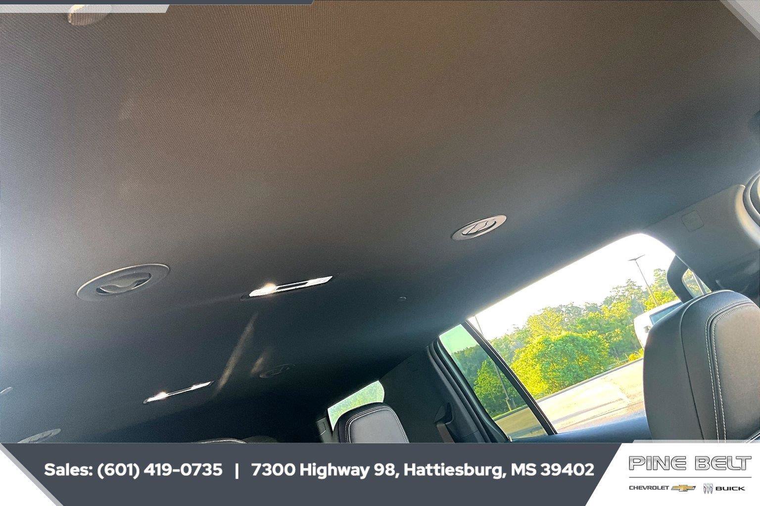 New 2027 Chevrolet Traverse LT FWD image 16