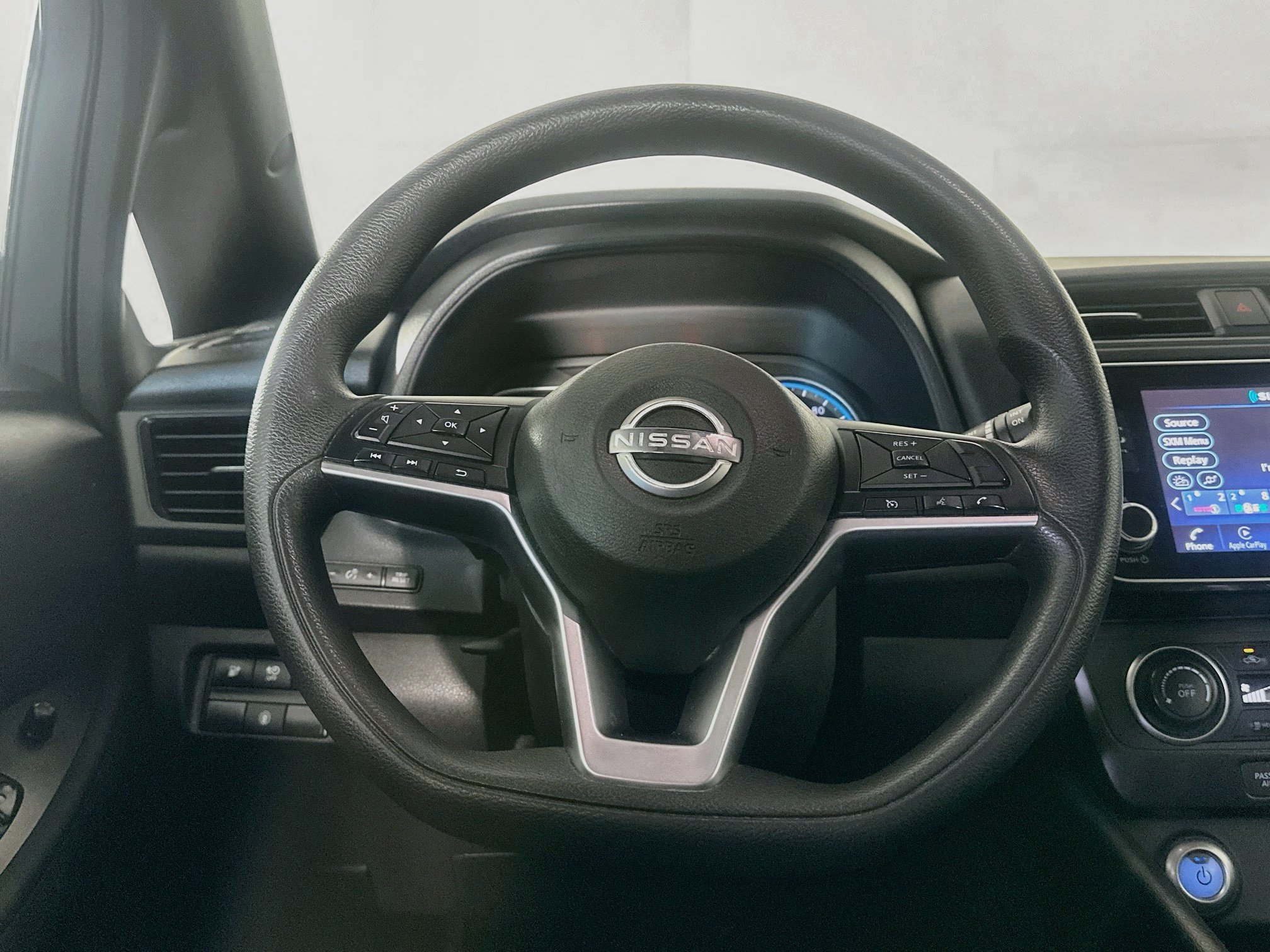 Used 2024 Nissan Leaf S FWD image 18