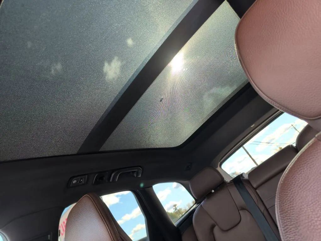 Used 2021 Volvo XC60 T5 Momentum image 6