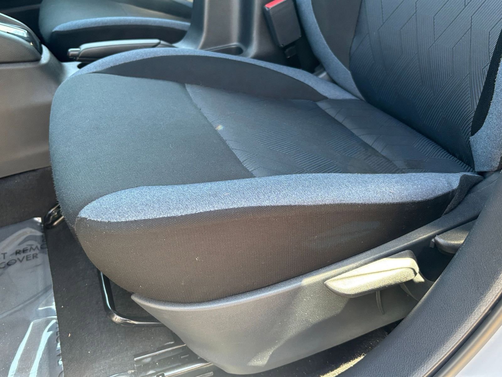 Used 2025 Nissan Versa SV FWD image 24