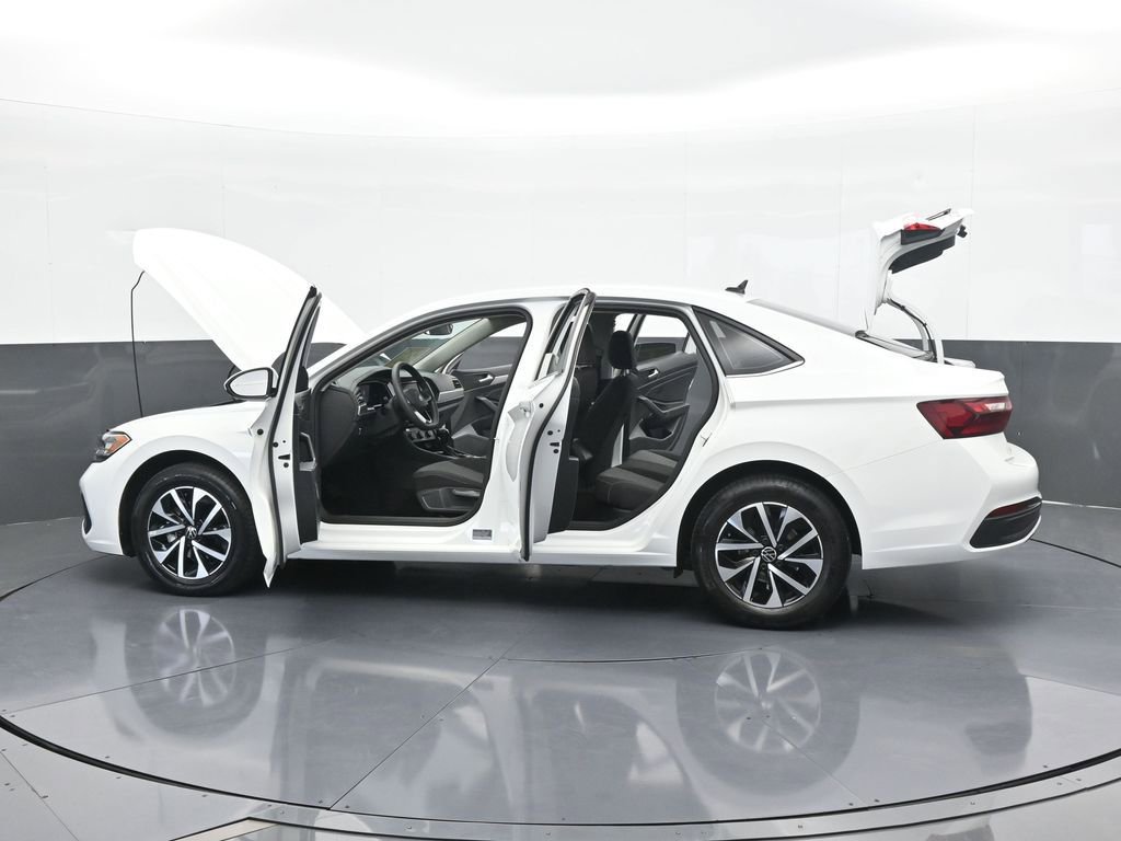 Used 2023 Volkswagen Jetta S image 70