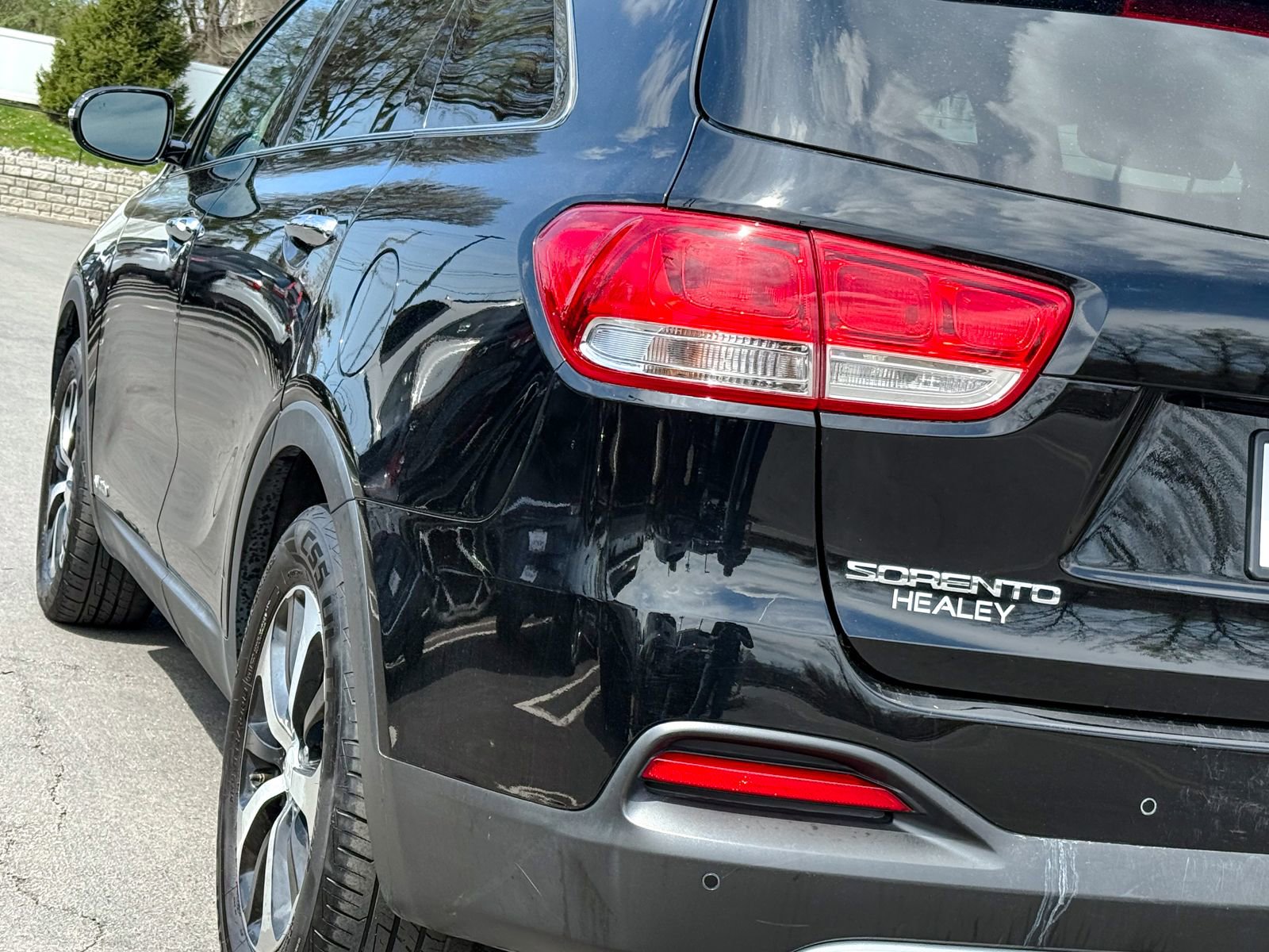 Certified 2017 Kia Sorento EX image 9