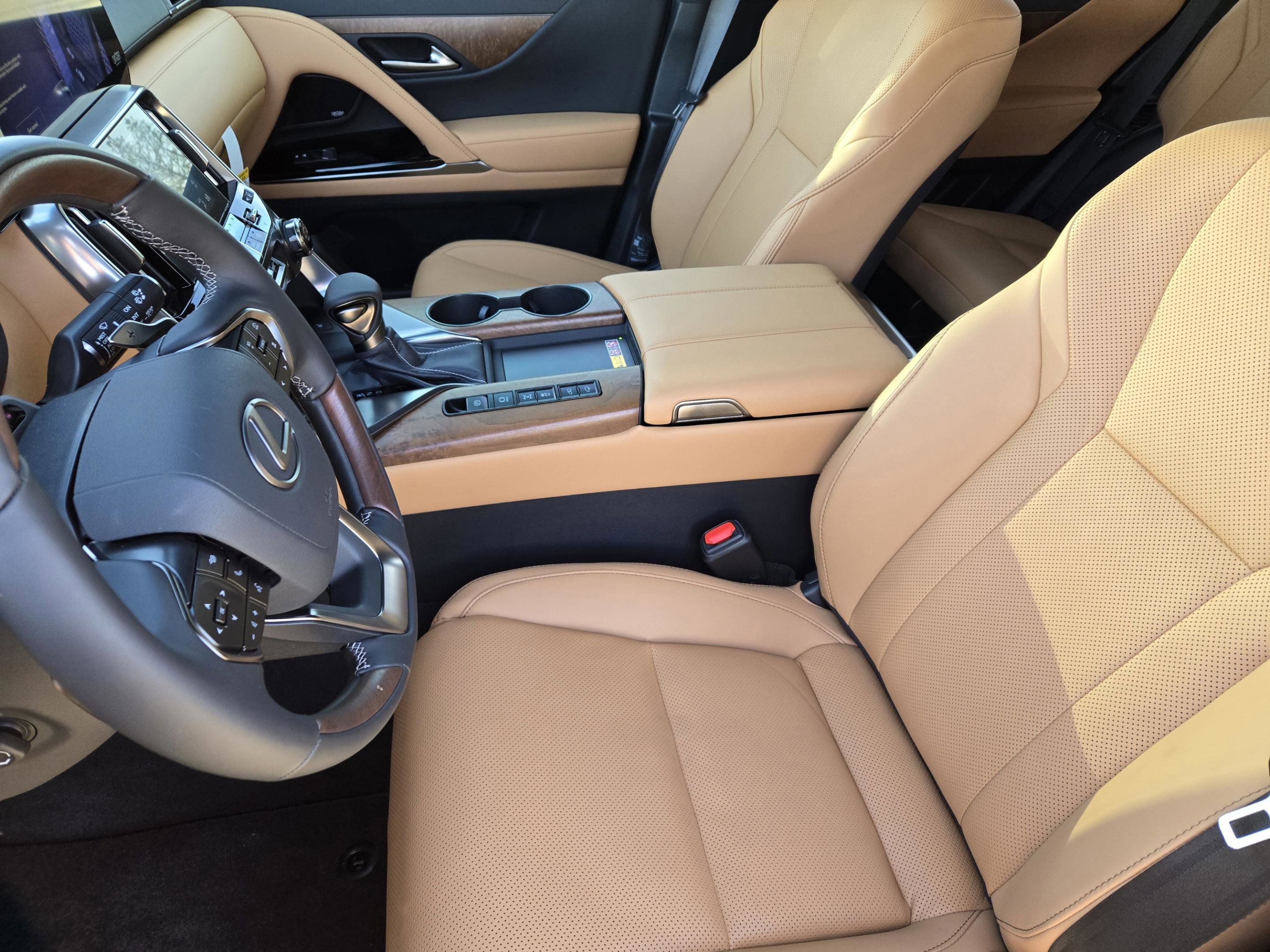 New 2026 Lexus LX 600 4WD w/ Luxury Package image 8