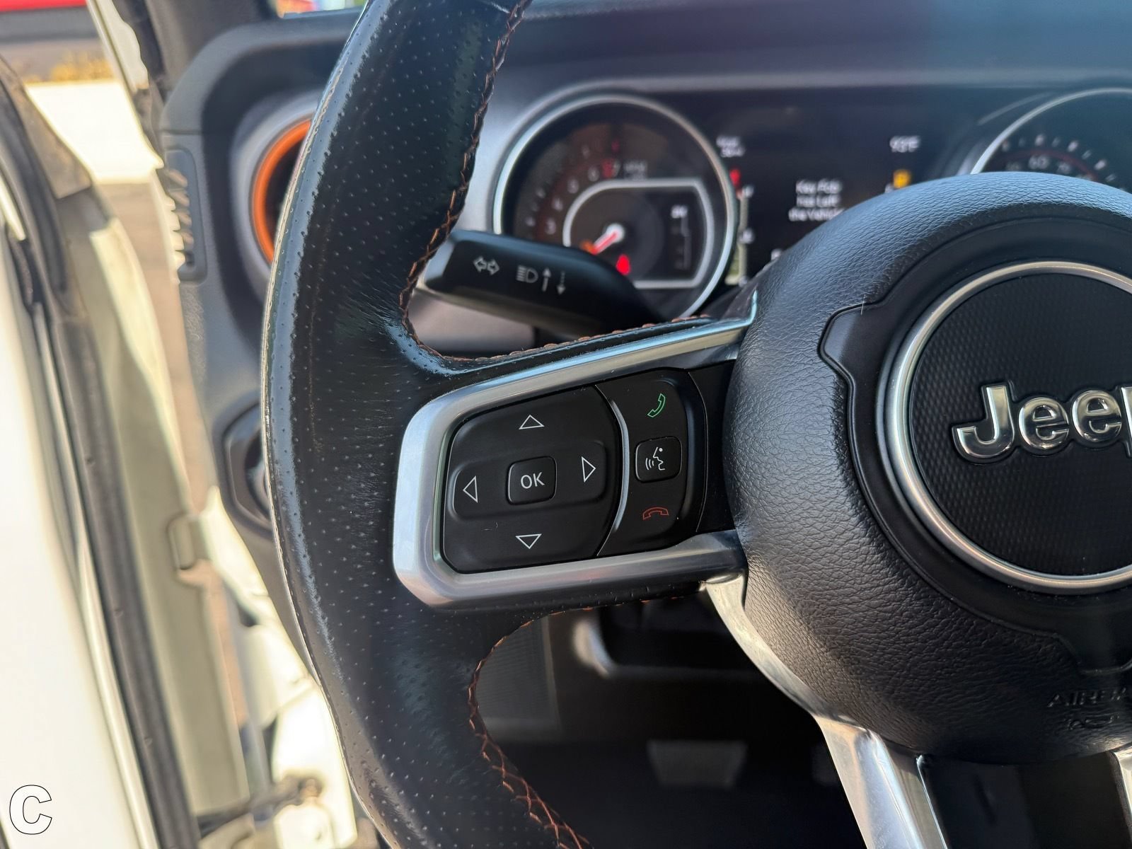 Used 2021 Jeep Gladiator Mojave AWD/4WD image 30
