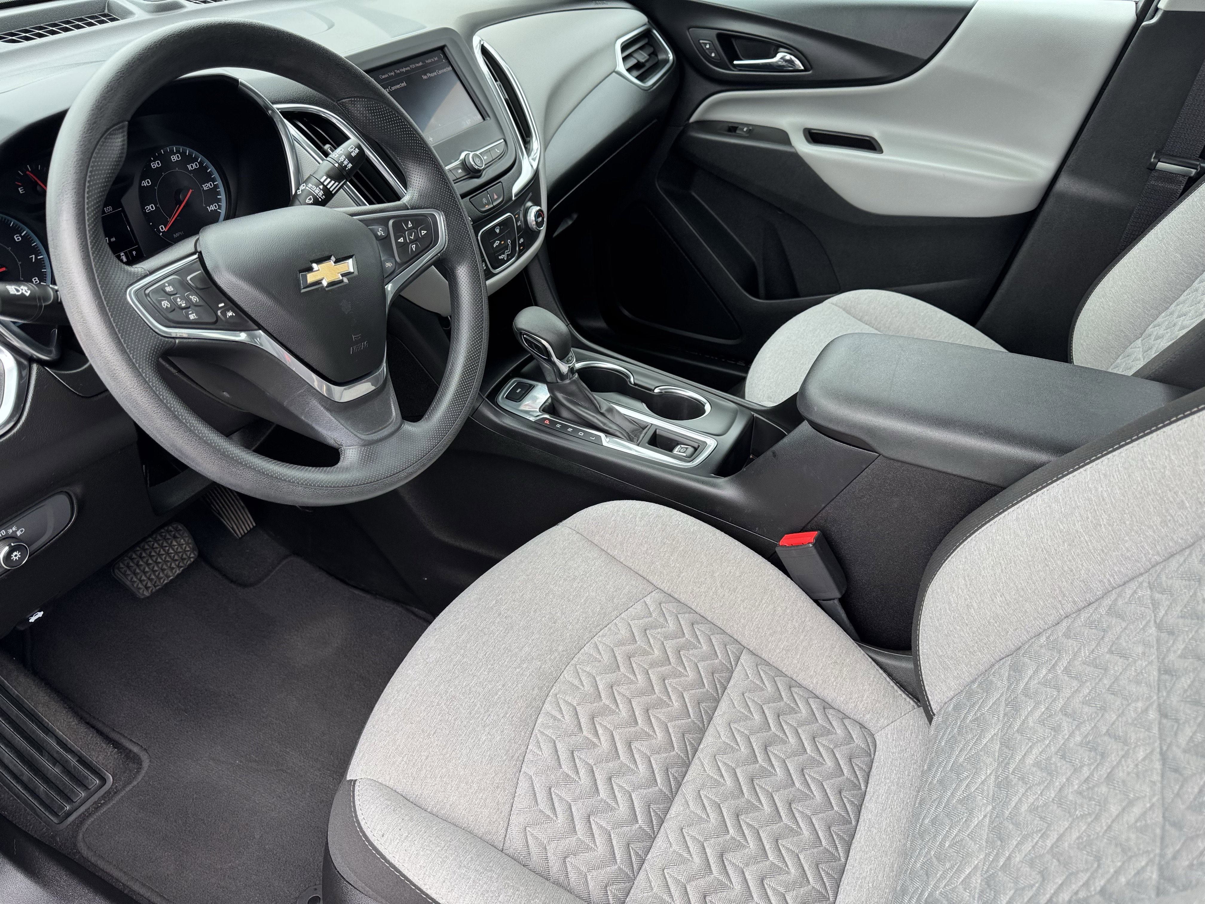 Used 2022 Chevrolet Equinox LS AWD/4WD image 9