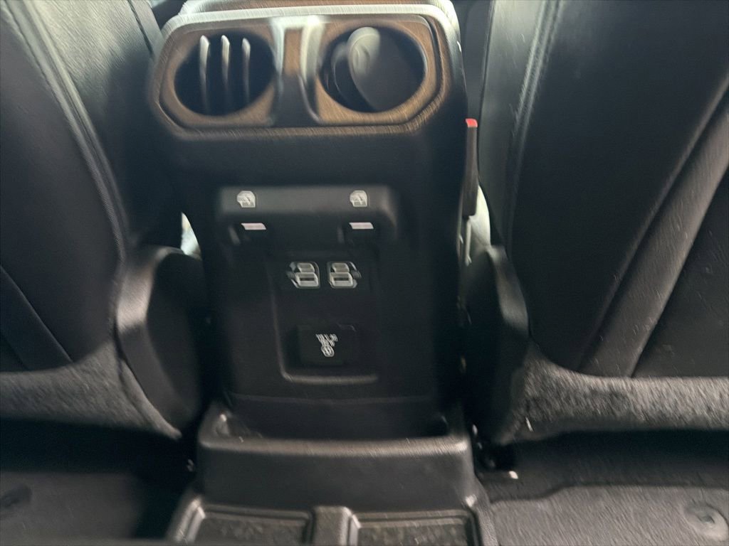 Used 2021 Jeep Wrangler Unlimited Sahara w/ Cold Weather Group AWD/4WD image 15