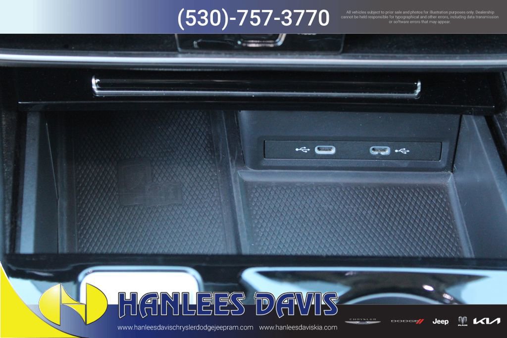 Used 2024 Volkswagen Atlas SE image 25