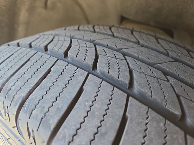 Used 2018 Cadillac Escalade Platinum AWD/4WD image 8