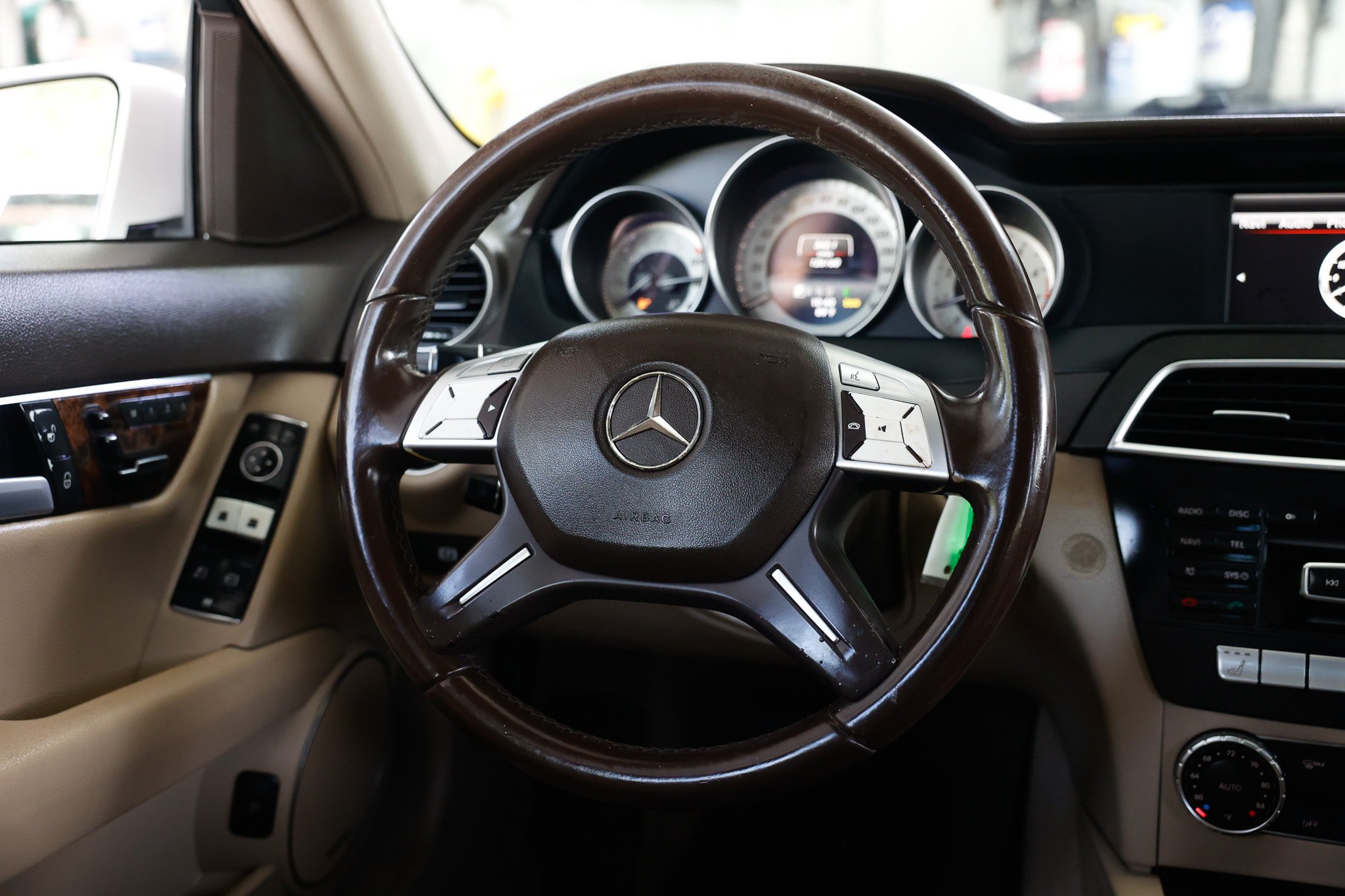 Used 2014 Mercedes-Benz C 300 4MATIC Sedan w/ Multimedia Package image 31