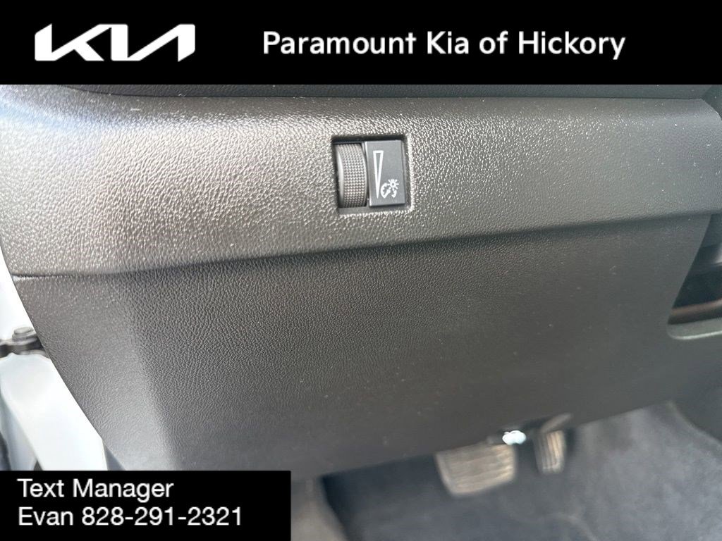 Used 2023 Chevrolet Colorado Trail Boss image 17