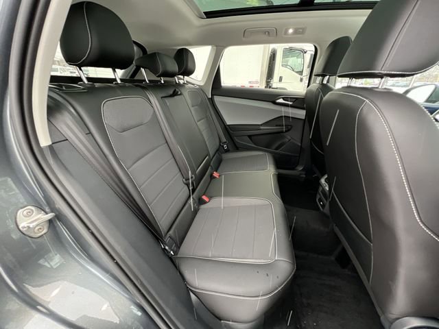 Used 2022 Volkswagen Taos SE image 29