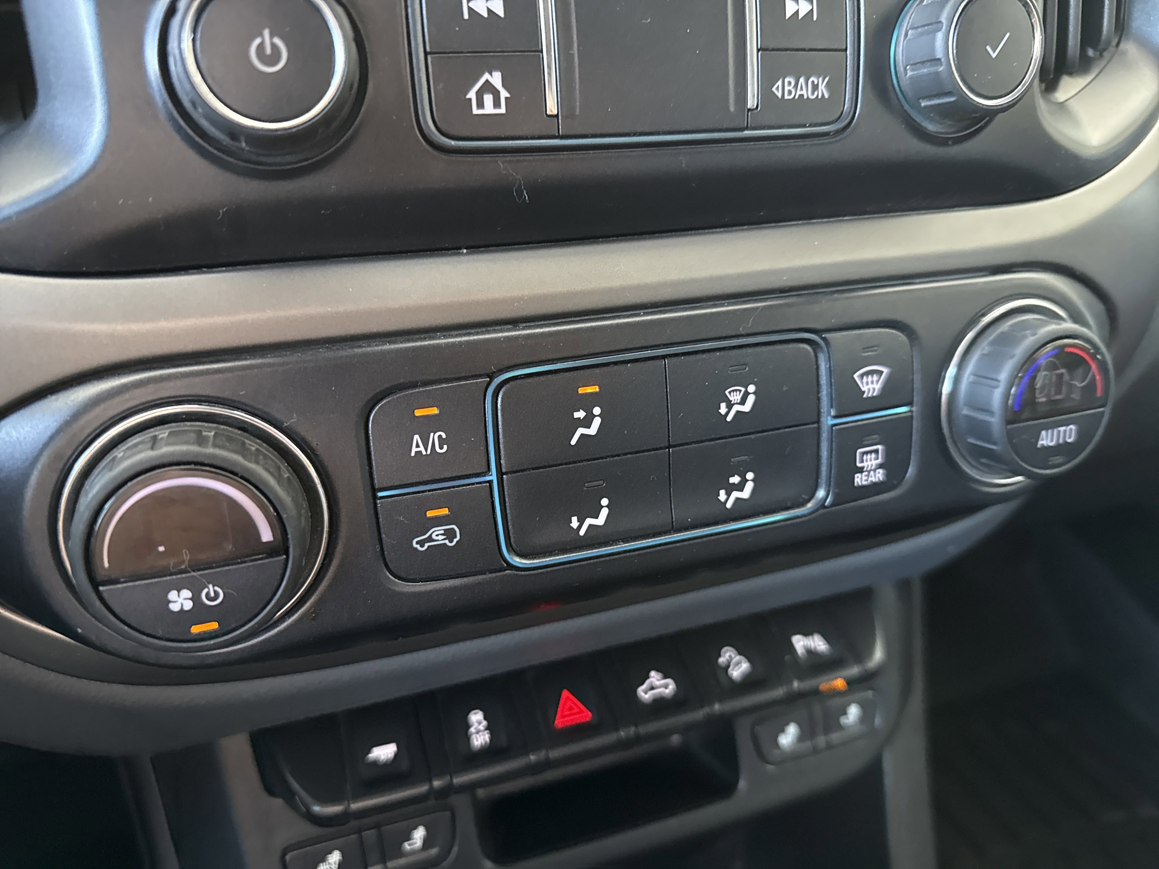 Used 2020 Chevrolet Colorado Z71 image 27