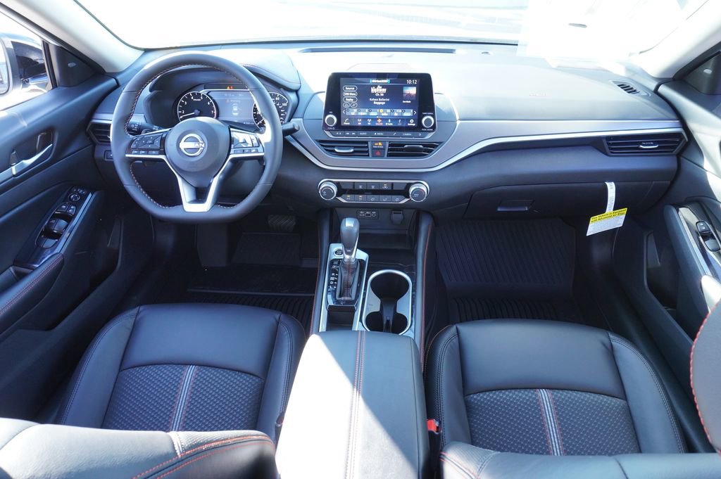 Certified 2025 Nissan Altima 2.5 SR image 11