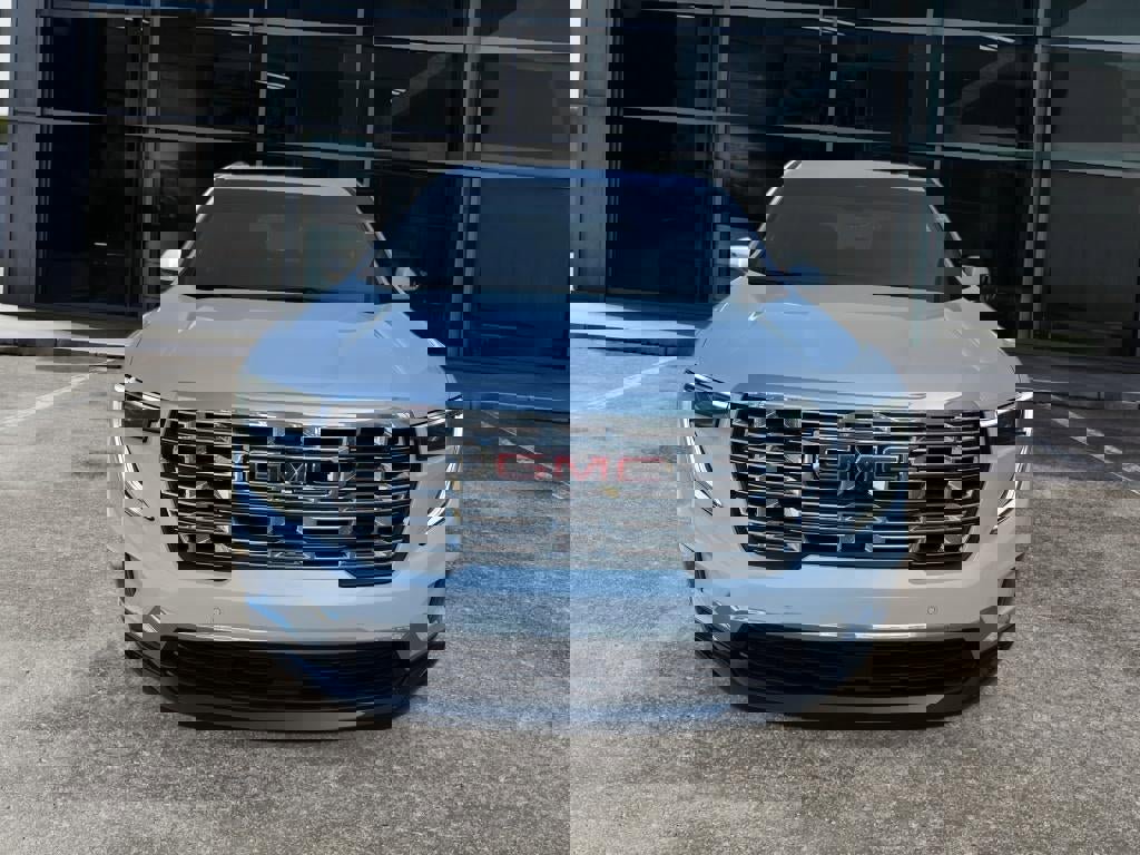 Used 2025 GMC Acadia Denali w/ Super Cruise Package image 2